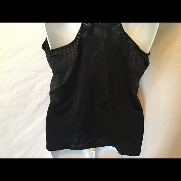 Fabletics black performance tank, EUC, loose fit - Picture 8 of 8